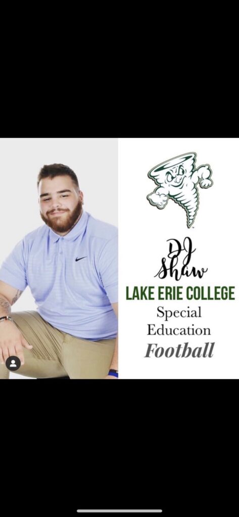 DJ Shaw &ndash; Oak Hills High School &ndash; Defensive and Offensive Lineman